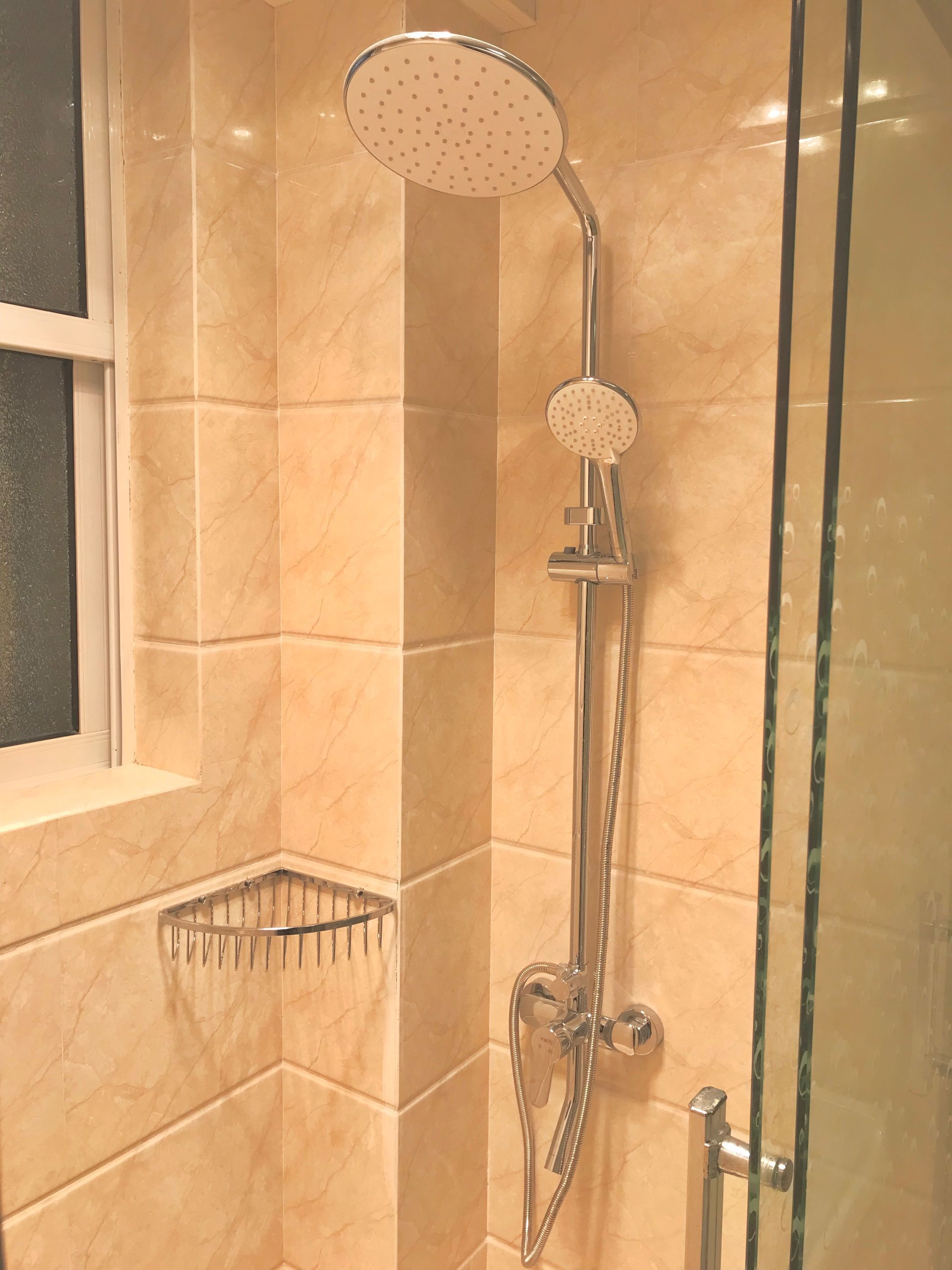 Comfort Studio Suite, Non Smoking | Bilik Mandi | Pancuran mandi, kelengkapan dandanan diri percuma, syampu, tisu tandas 