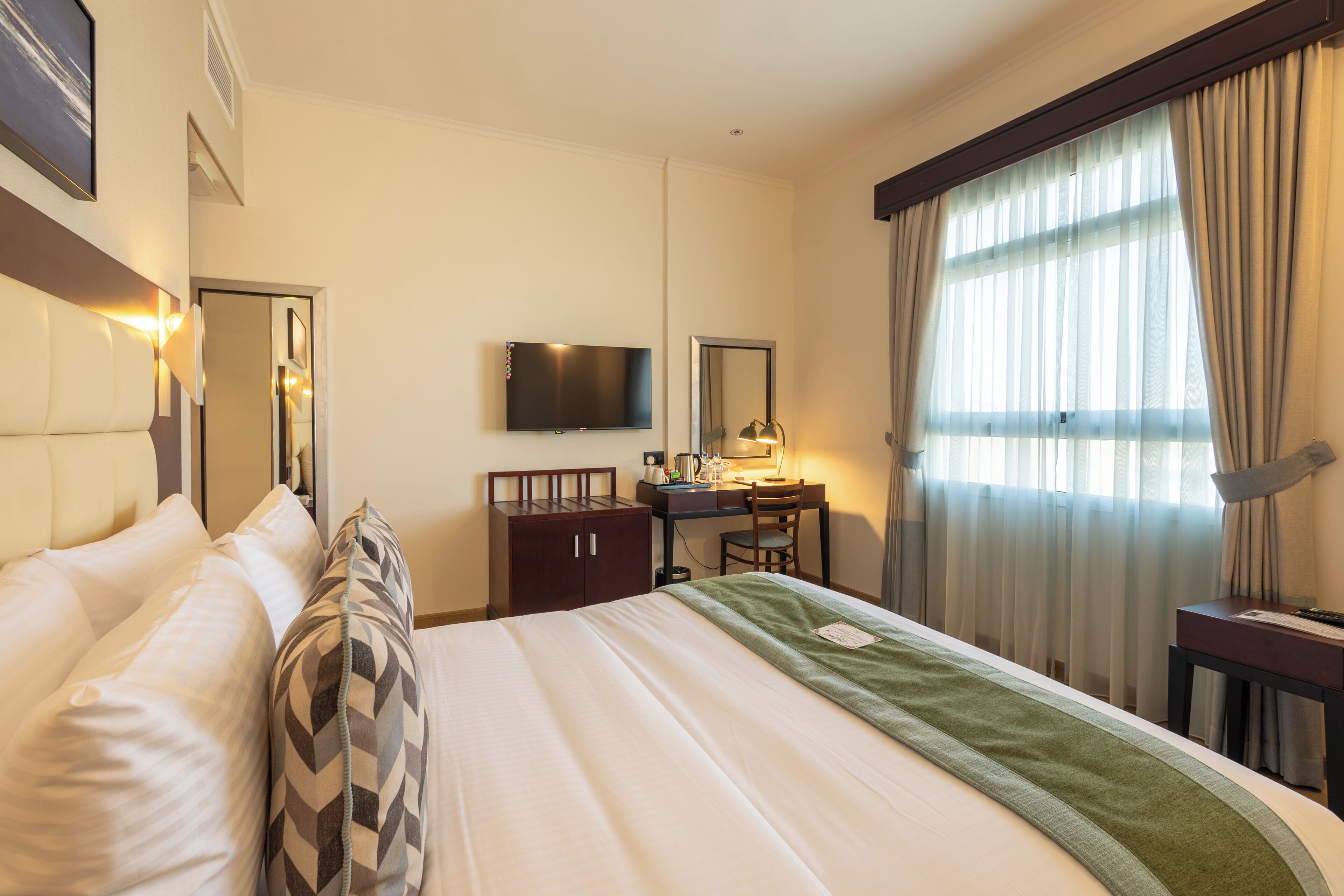 Superior Double Room | In-room safe, desk, iron/ironing board, free WiFi