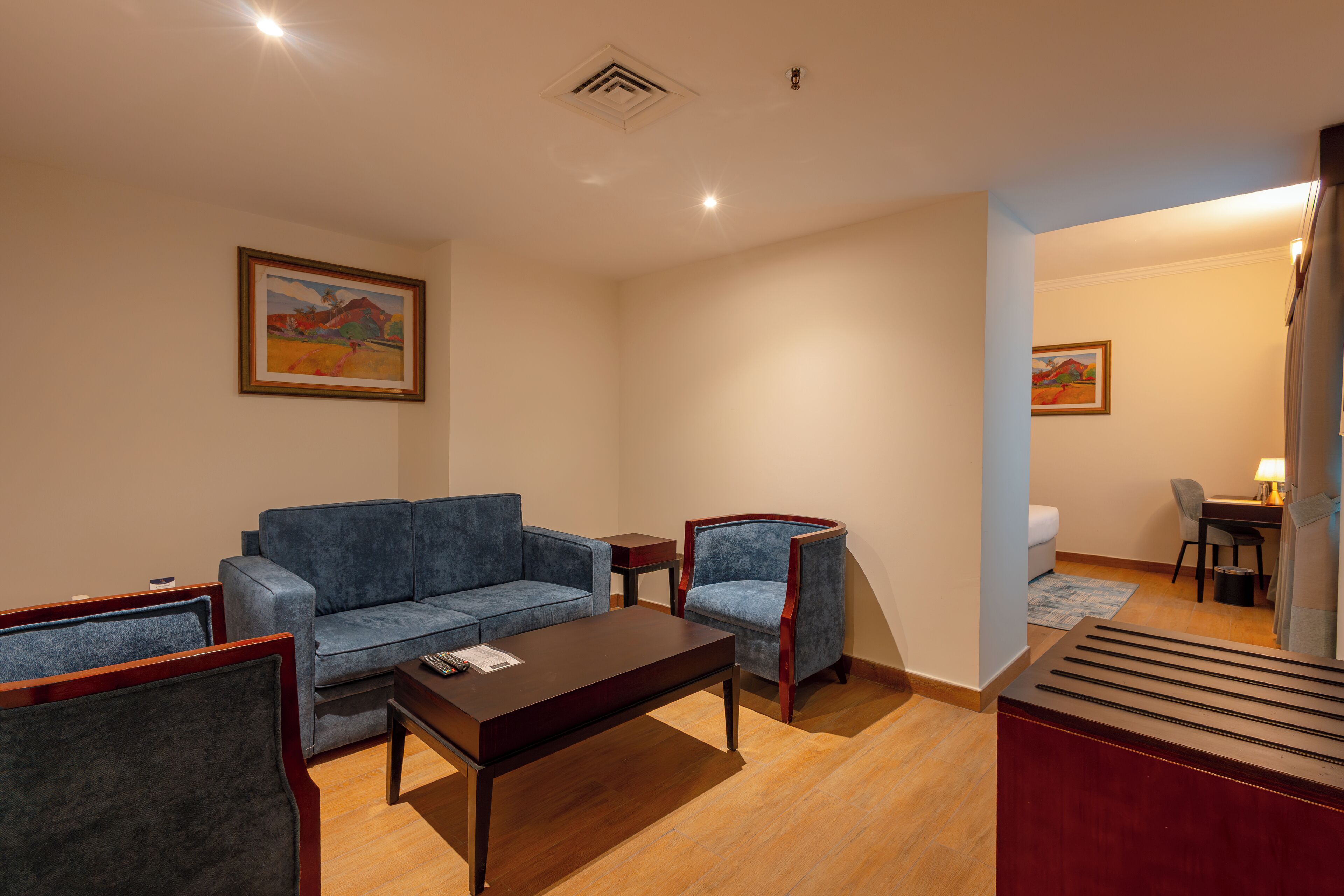 Luxury Double Room | In-room safe, desk, iron/ironing board, free WiFi