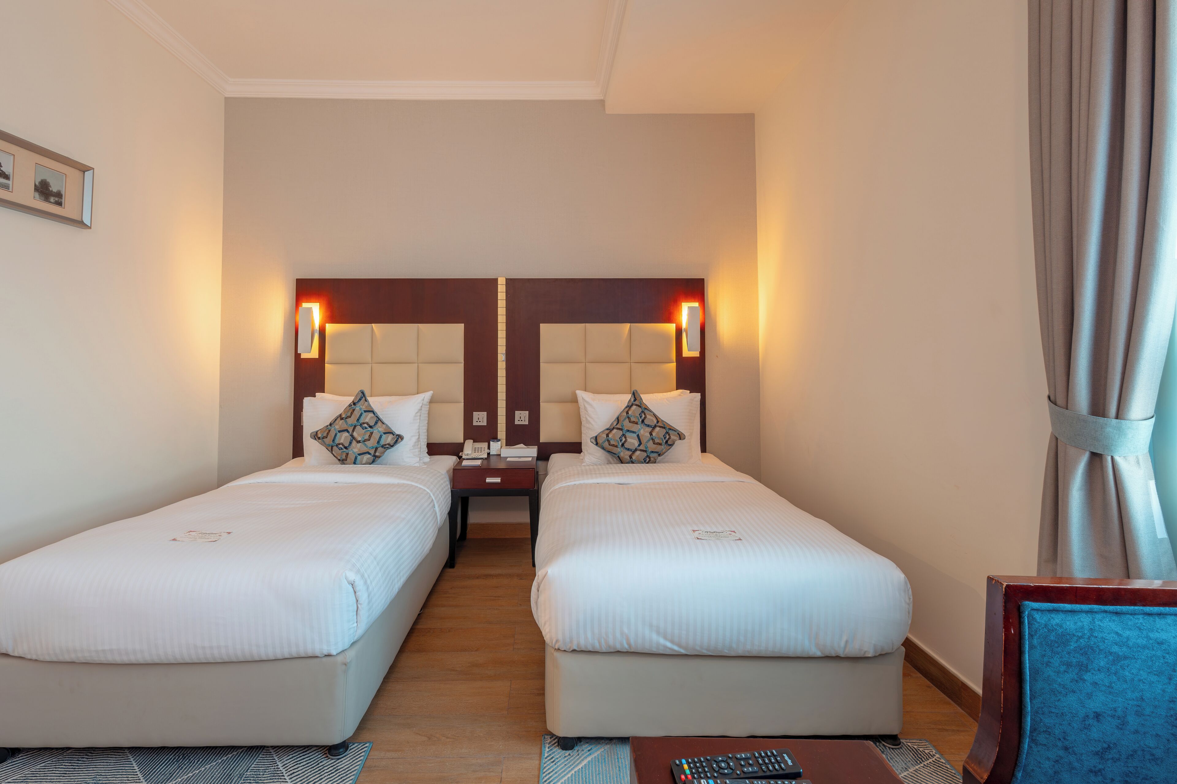 Classic Twin Room | In-room safe, desk, iron/ironing board, free WiFi
