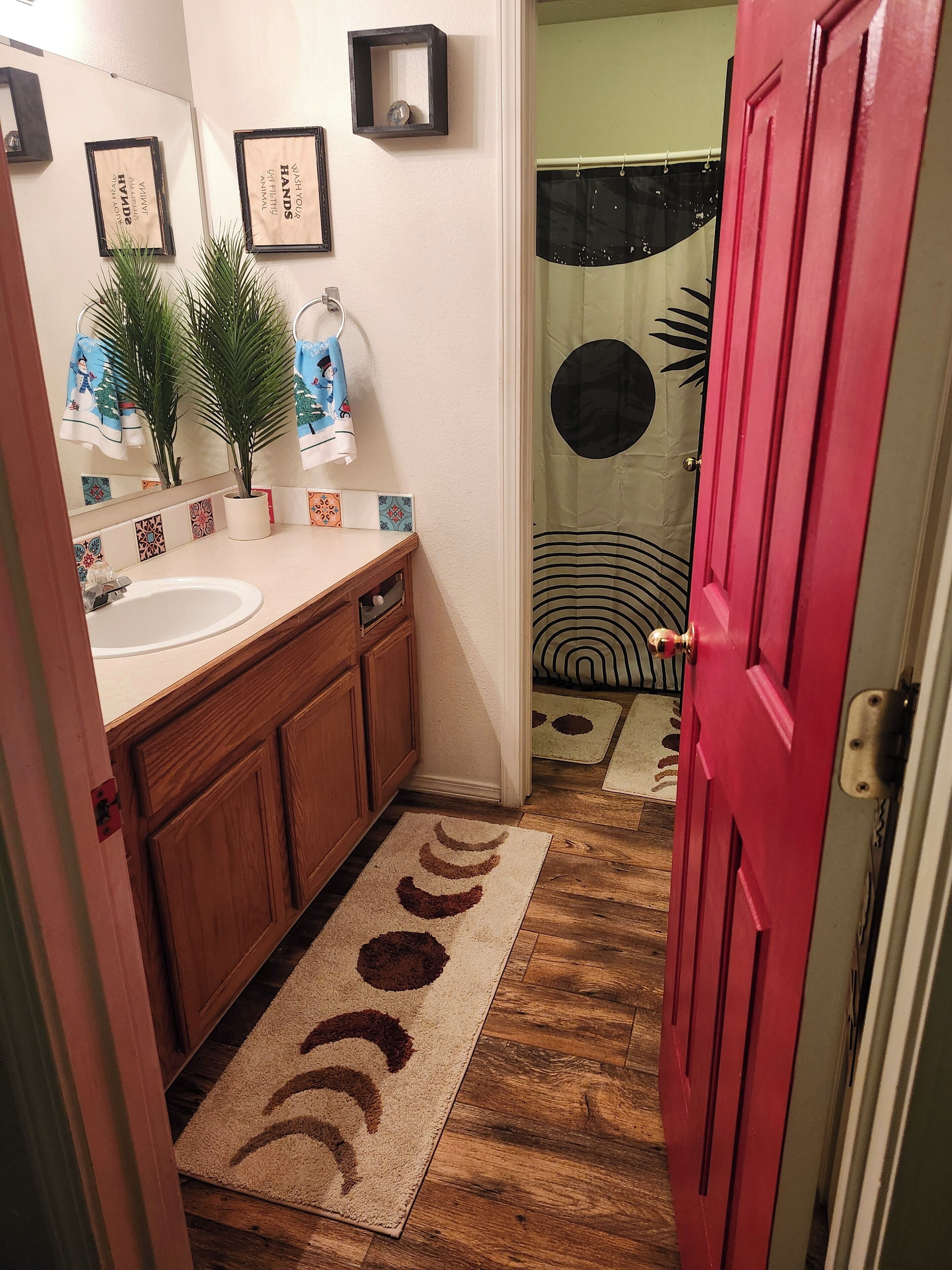 吹风机、毛巾、卫生纸