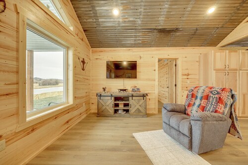 New-Build, Mtn-View White Sulphur Springs Home!