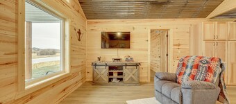 New-Build, Mtn-View White Sulphur Springs Home!