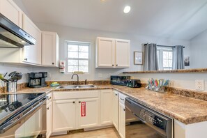 Fridge, microwave, dishwasher, coffee/tea maker - Mtn Views & Hot Tub: Modern Gatlinburg Townhome (Gatlinburg)