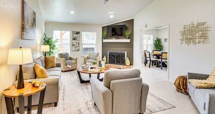 Hot Tub & Fire Pit: Home Near Downtown Texarkana