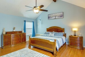 2 Schlafzimmer, Schreibtisch, Bügeleisen/Bügelbrett, Internetzugang