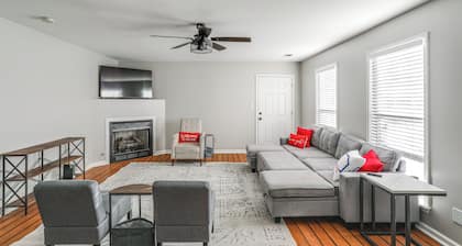 Work, Play & Visit Ole Miss! Cozy Escape Near Town