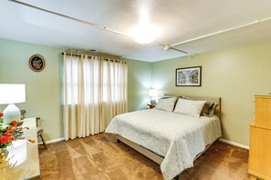 3 makuuhuonetta, silitysrauta/-lauta, internet, vuodevaatteet