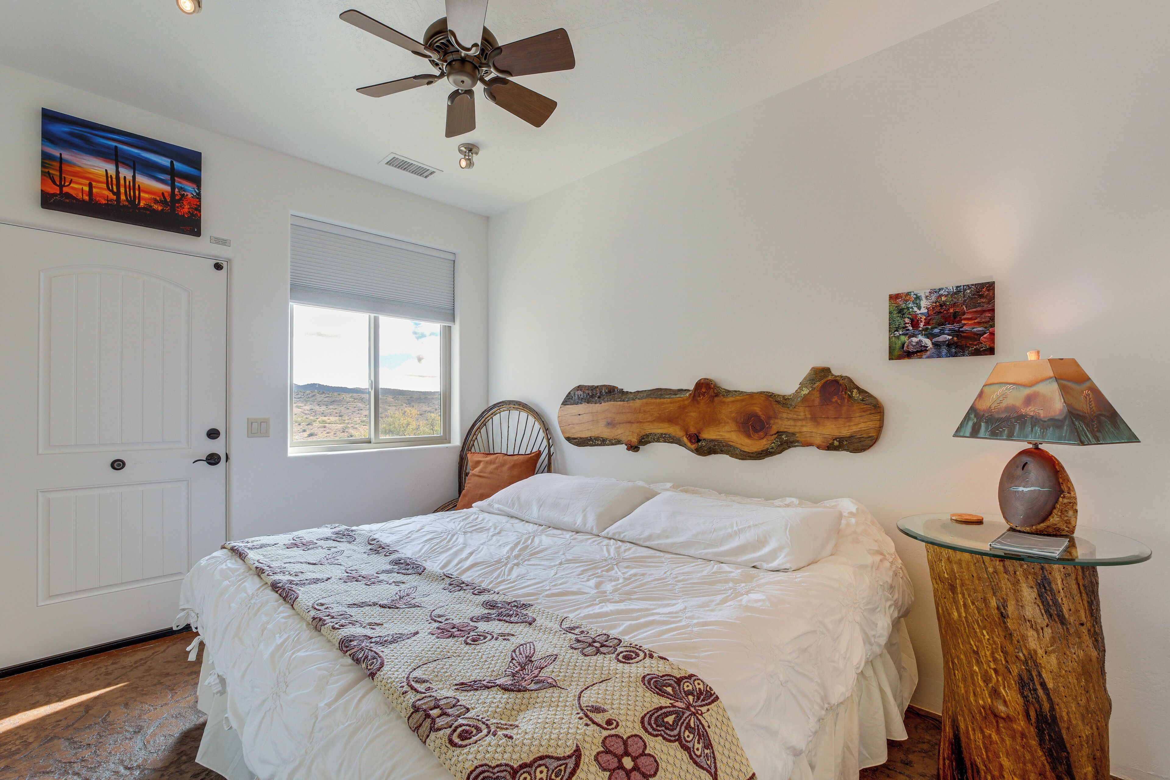 3 bedrooms, iron/ironing board, travel cot, Internet