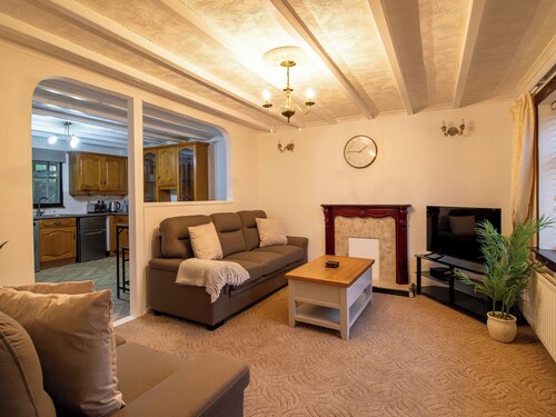 3 Bedroom Home with Parking