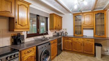 Microwave, oven
