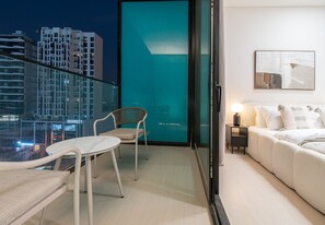 Interior - Studio in Binghatti Azure with Pool and Gym (Dubai)