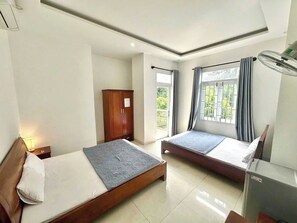 Family Quadruple Room, Balcony | Free WiFi, bed sheets - Van Kim Hotel (Nha Trang)