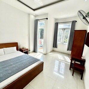 Double Room, Balcony | Free WiFi, bed sheets - Van Kim Hotel (Nha Trang)