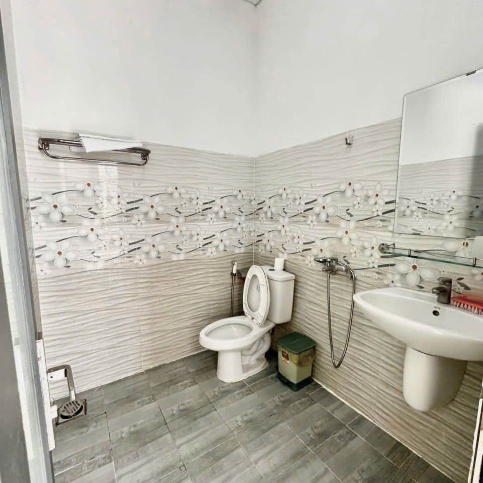 Doppelzimmer, Balkon | Badezimmer