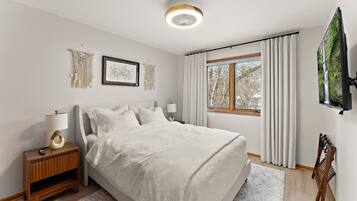 5 Schlafzimmer, Bügeleisen/Bügelbrett, Reisekinderbett, kostenloses WLAN