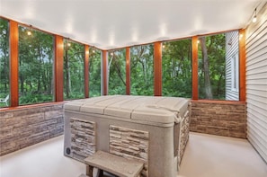 Spa - Sports Fields & TPC Golf - Hot Tub, Sauna, Arcade (Minneapolis)