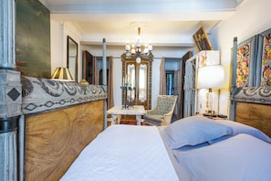 1 غرفة نوم ومكواة/لوح كي وواي فاي مجانًا وملاءات أسرّة