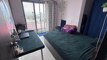 Iron/ironing board, WiFi