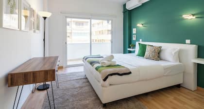Oracle 2-BR Apt. & Balcony in Larnaca
