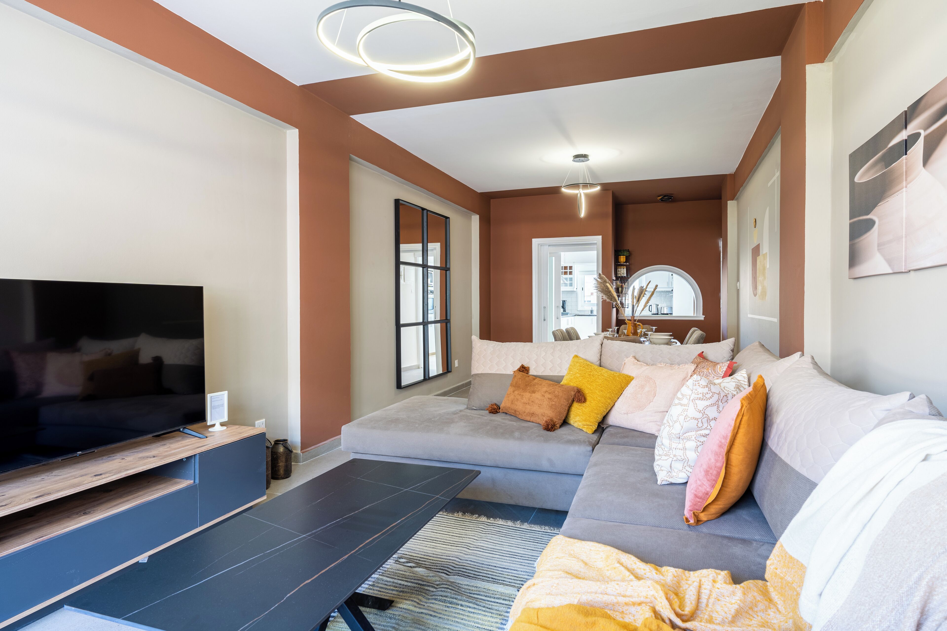 Comfort-Apartment, 2 Schlafzimmer, Küche, Stadtblick | Wohnzimmer | Smart-TV, Netflix, Streaming-Dienste