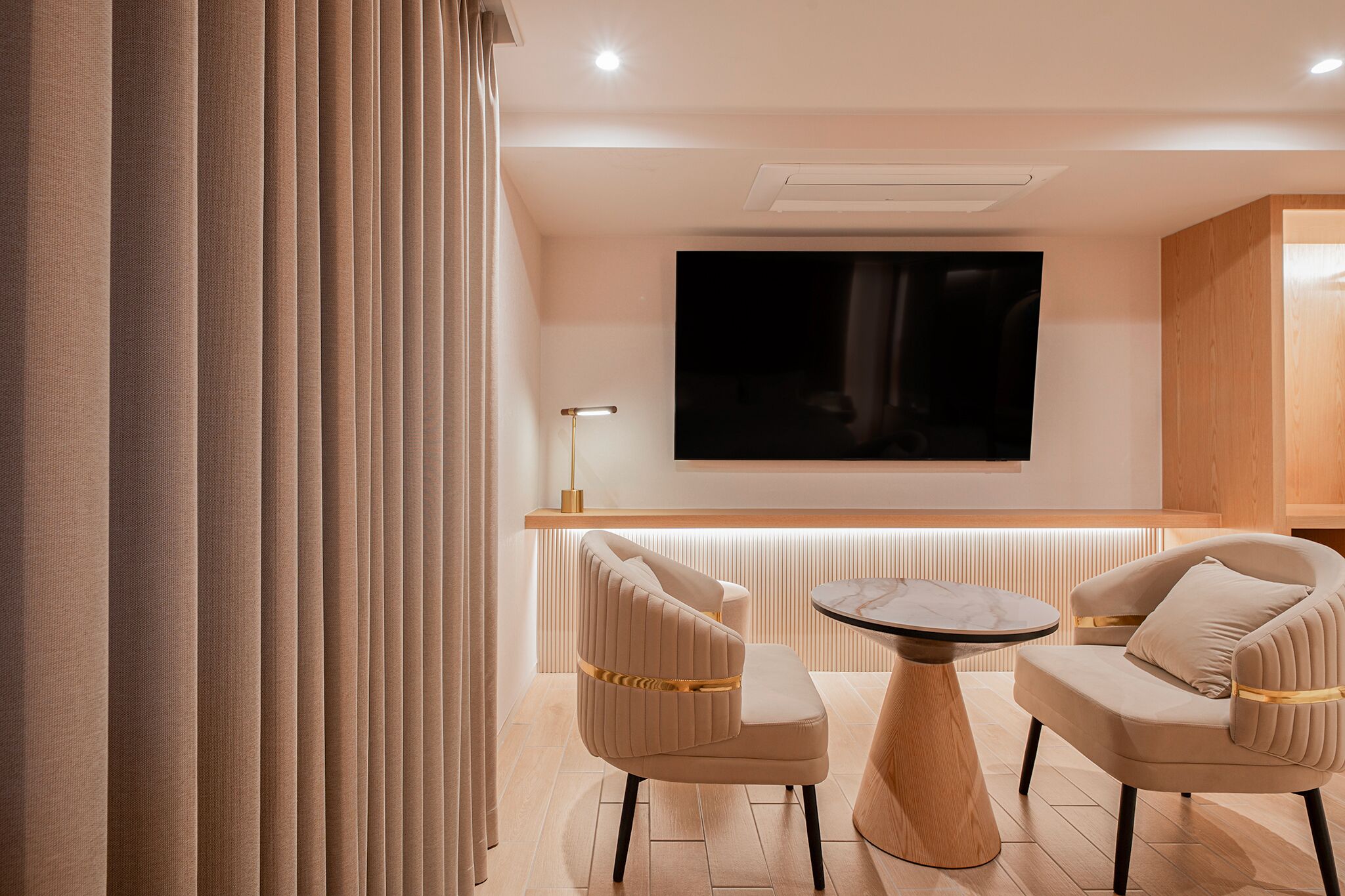 Junior Room | Free WiFi