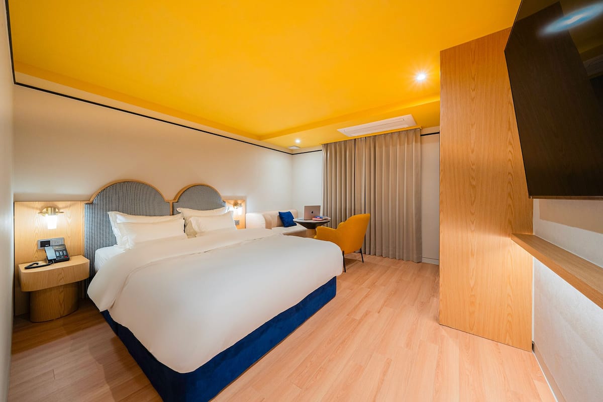 Premium Double Room | WiFi (free)