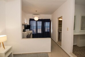 Interior - Golden Grain Beachfront Suites (Kokkini Hani)