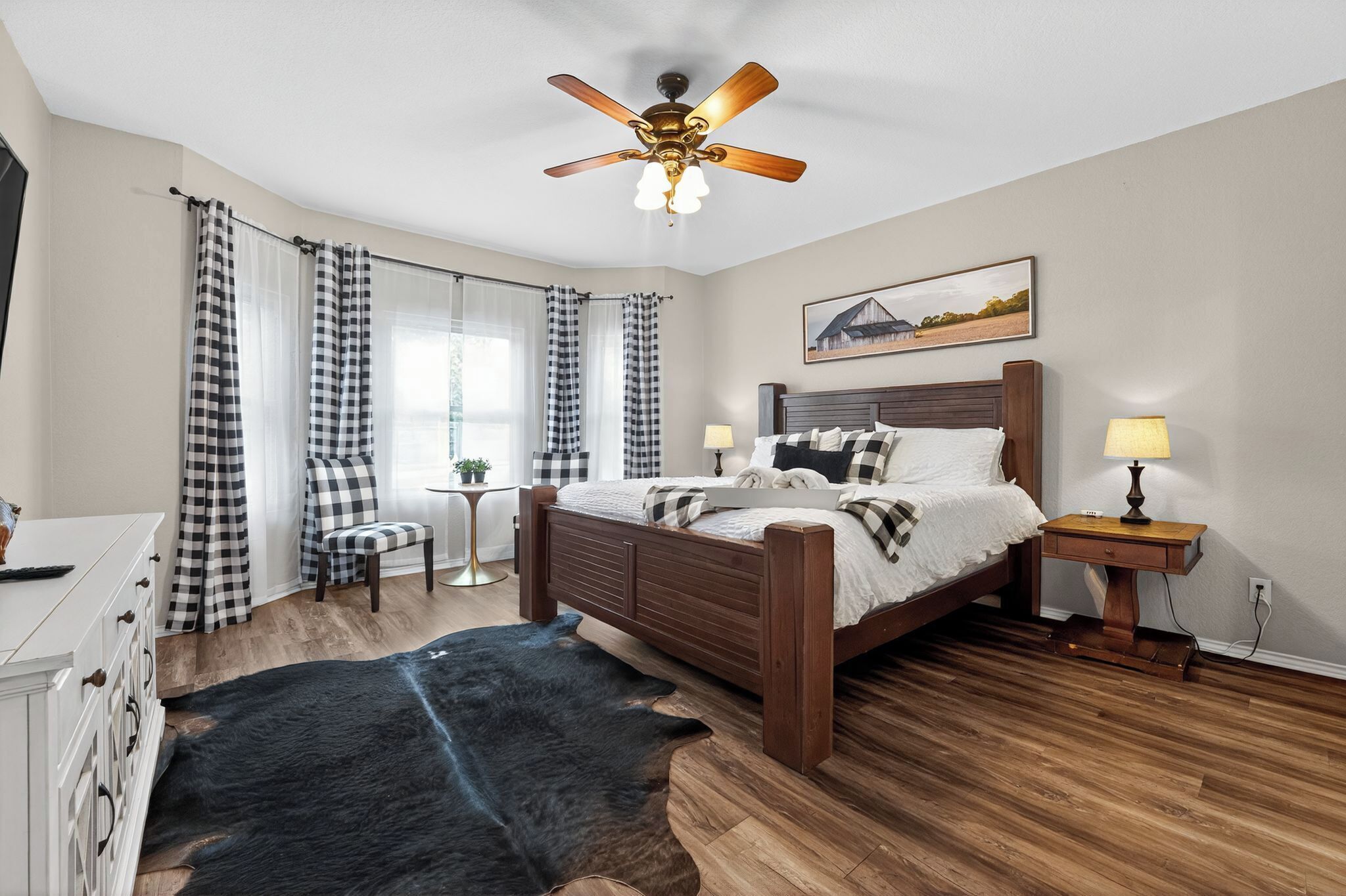 5 sovrum, strykjärn/strykbräda, gratis wi-fi och sängkläder