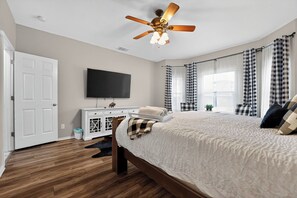 5 slaapkamers, een strijkplank/strijkijzer, gratis wifi, beddengoed