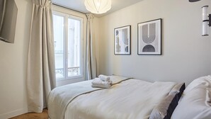 Unclassified image, 4 of 10, button - New apartment Center of Paris/Le Marais (Paris)