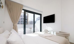In-room safe, iron/ironing board, free WiFi, bed sheets - Stylish Riviera Studio | Near Downtown (Dubai)