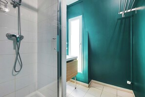 Shower, hair dryer, towels - Charming studio - 1P- Canal Saint-Martin (Paris)