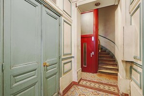 Interior - Modern Studio with AC in the heart of Paris (Paris)