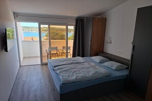 1 bedroom, free WiFi - Rab Diving Mirko - Deluxe Double Room with Balcony and Sea View (2) (Rab)