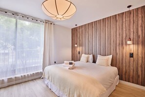 1 bedroom, iron/ironing board, Internet, bed sheets - THE Parisian SUITE / Center of Paris (Paris)