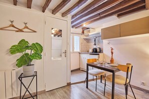 Dining - Elegant Studio Center of Paris (Paris)