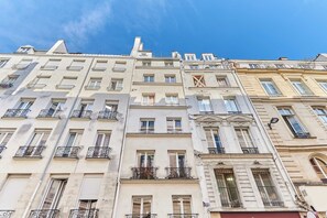 Exterior - Elegant Studio Center of Paris (Paris)
