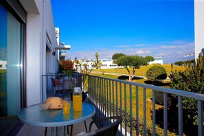 Outdoor dining - APARTMENT SOPHIA, Terraços de Tavira (Tavira)