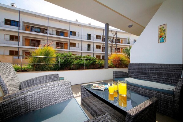 Property grounds - APARTMENT NINA, Town Centre (Tavira)