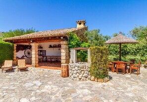 Outdoor dining - Villa Sergio (Pollença)