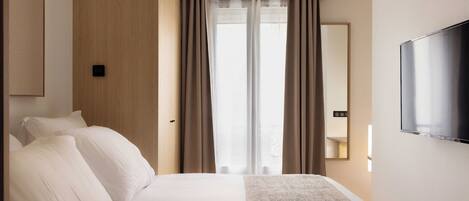 Desk, iron/ironing board, free WiFi, bed sheets