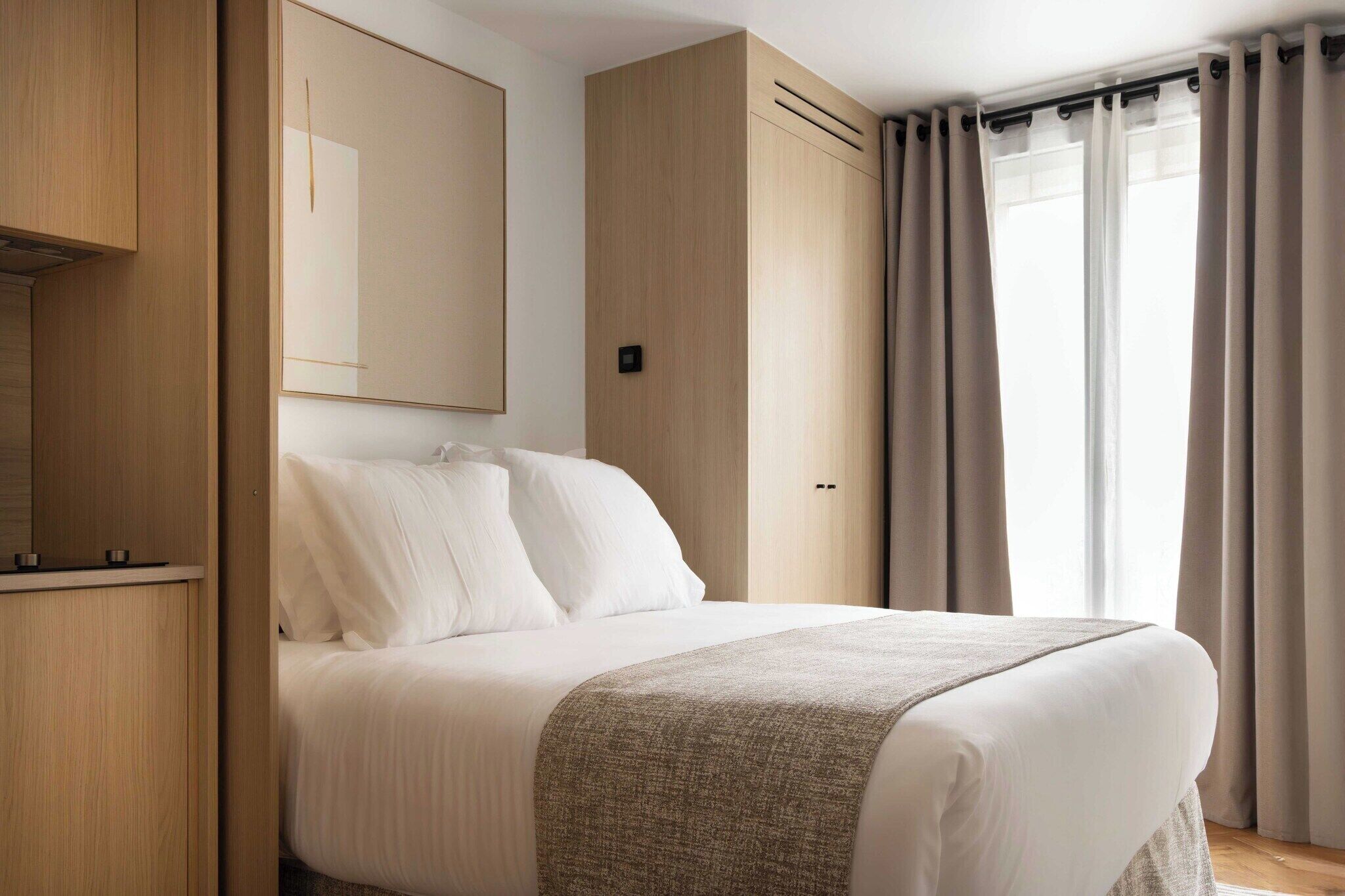 Desk, iron/ironing board, internet, bed sheets