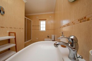Douche, sèche-cheveux