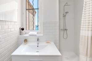 Towels - Charming studio - 2P/AC - Sea view - Antibes. (Antibes)