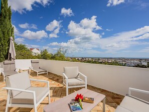 Terrace/patio - VILLA JACARANDA, Quinta do Perogil (Tavira)