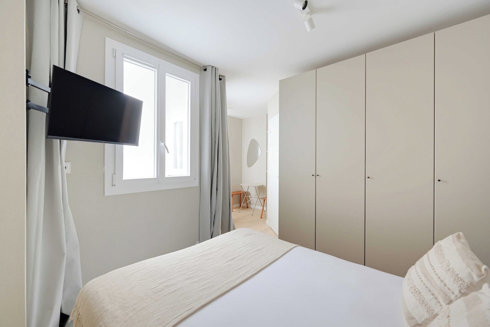 Desk, iron/ironing board, free WiFi, bed sheets