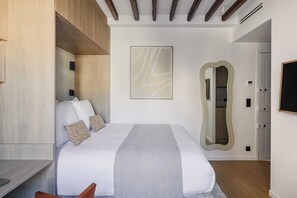 1 slaapkamer, een bureau, een strijkplank/strijkijzer, gratis wifi