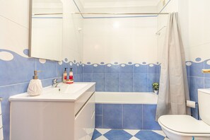 Bathroom - MONI'S PLACE, Mato Santo Espirito (Tavira)