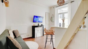 Unclassified image, 2 of 12, button - Charming Studio 1BR/2P - Porte de Clichy (Paris)